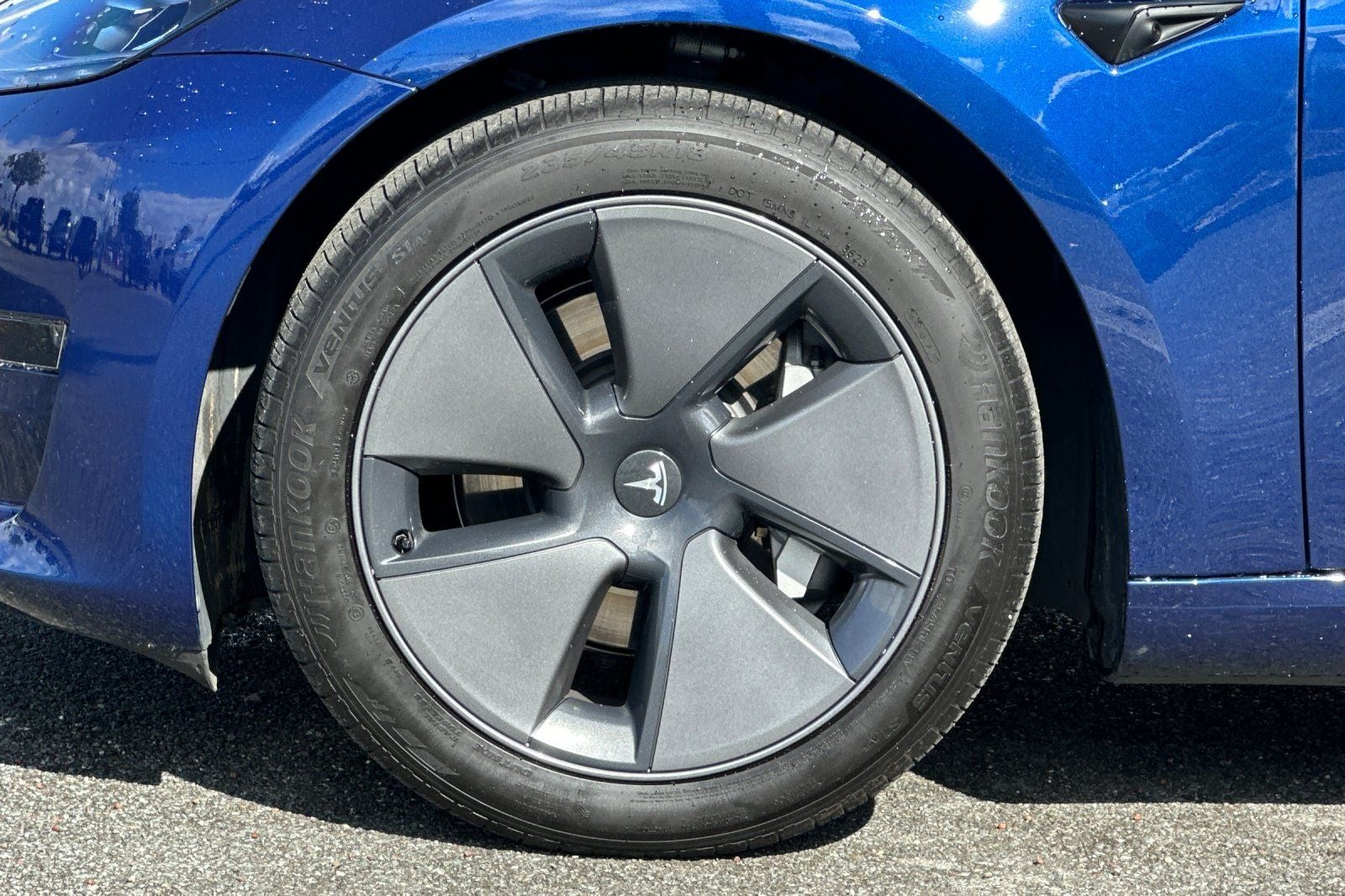 2023 Tesla Model 3 Base