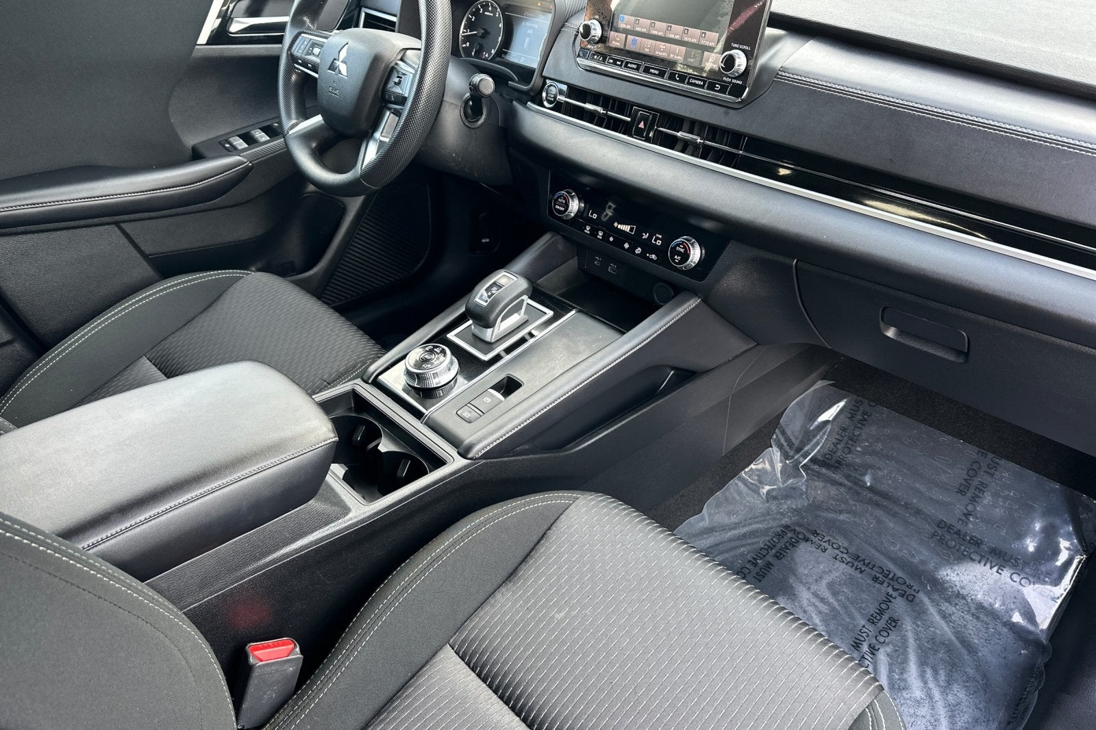 2022 Mitsubishi Outlander ES