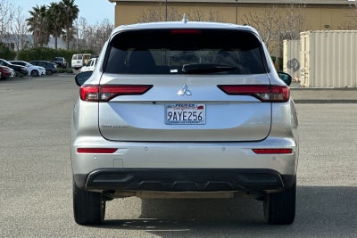 2022 Mitsubishi Outlander ES