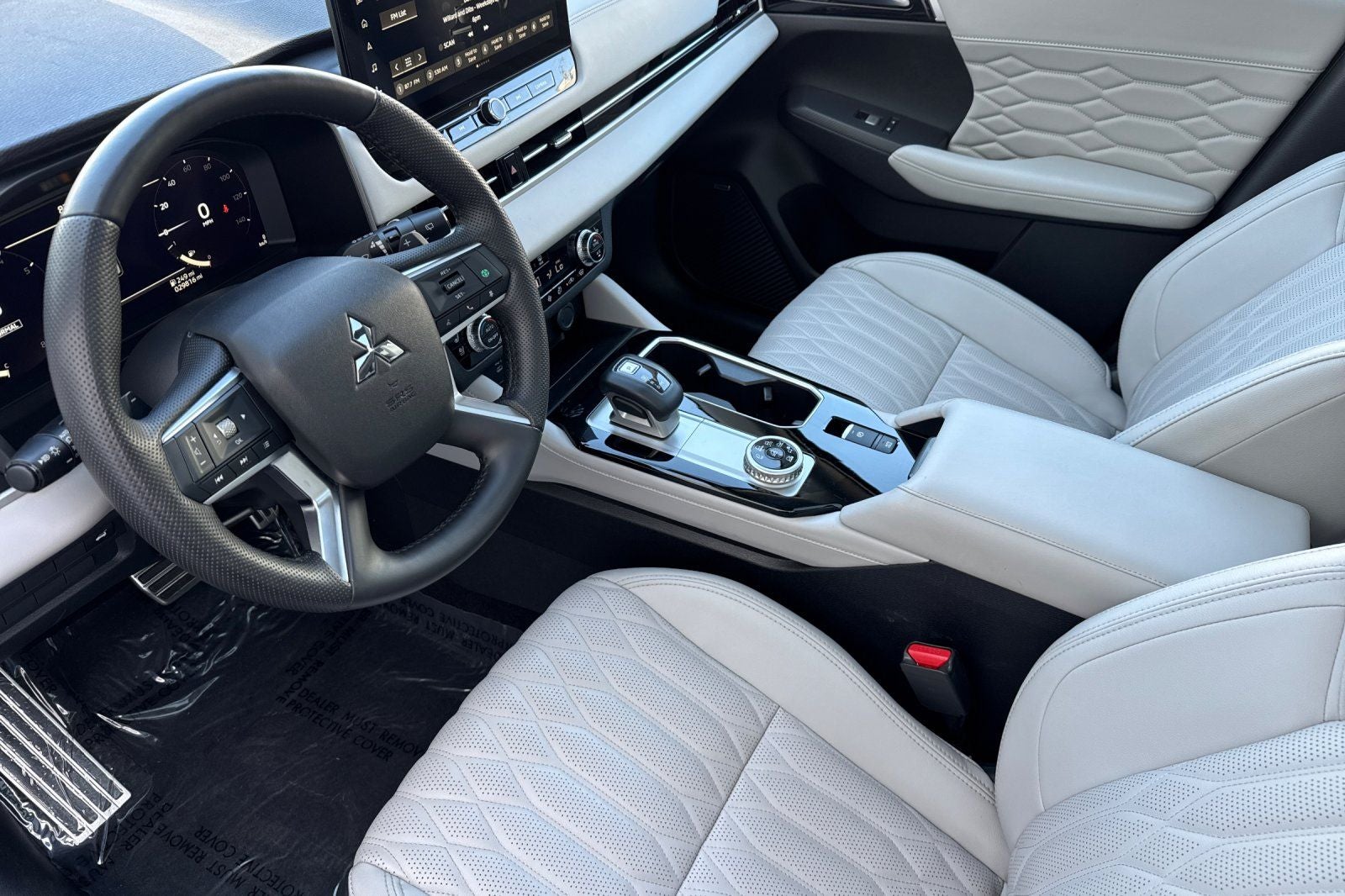 2025 Mitsubishi Outlander SEL