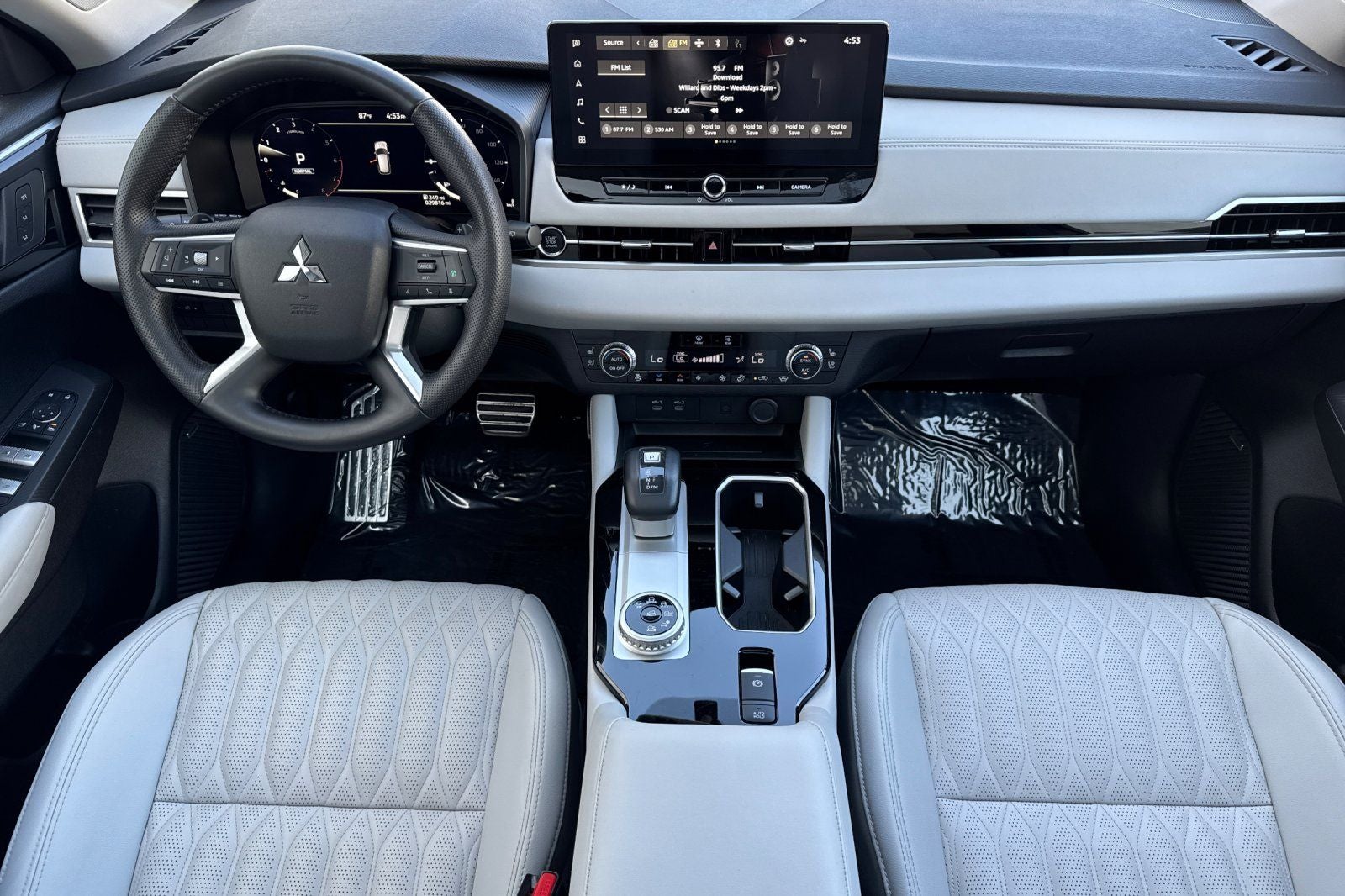 2025 Mitsubishi Outlander SEL