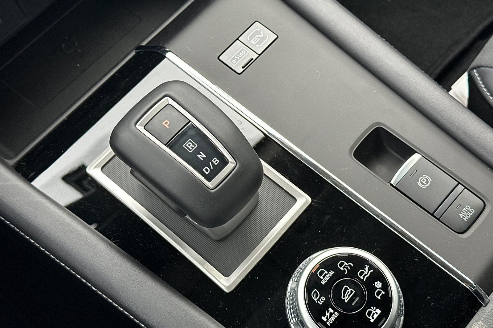 2026 Nissan Rogue SL