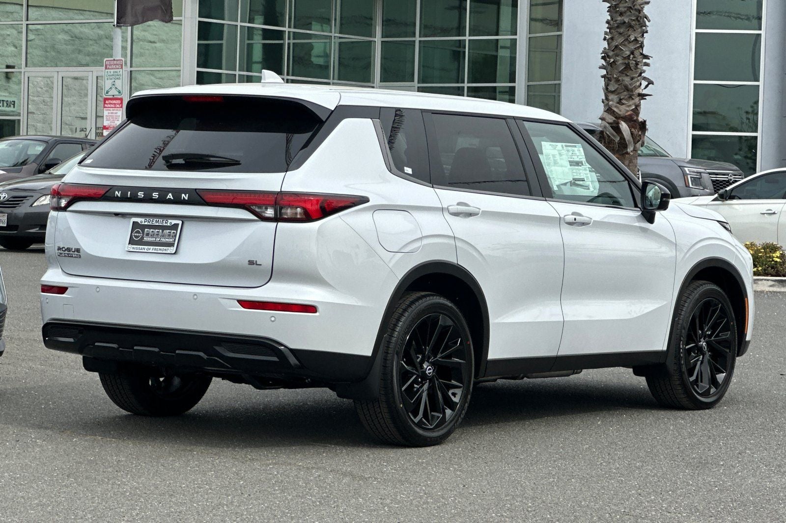 2026 Nissan Rogue SL