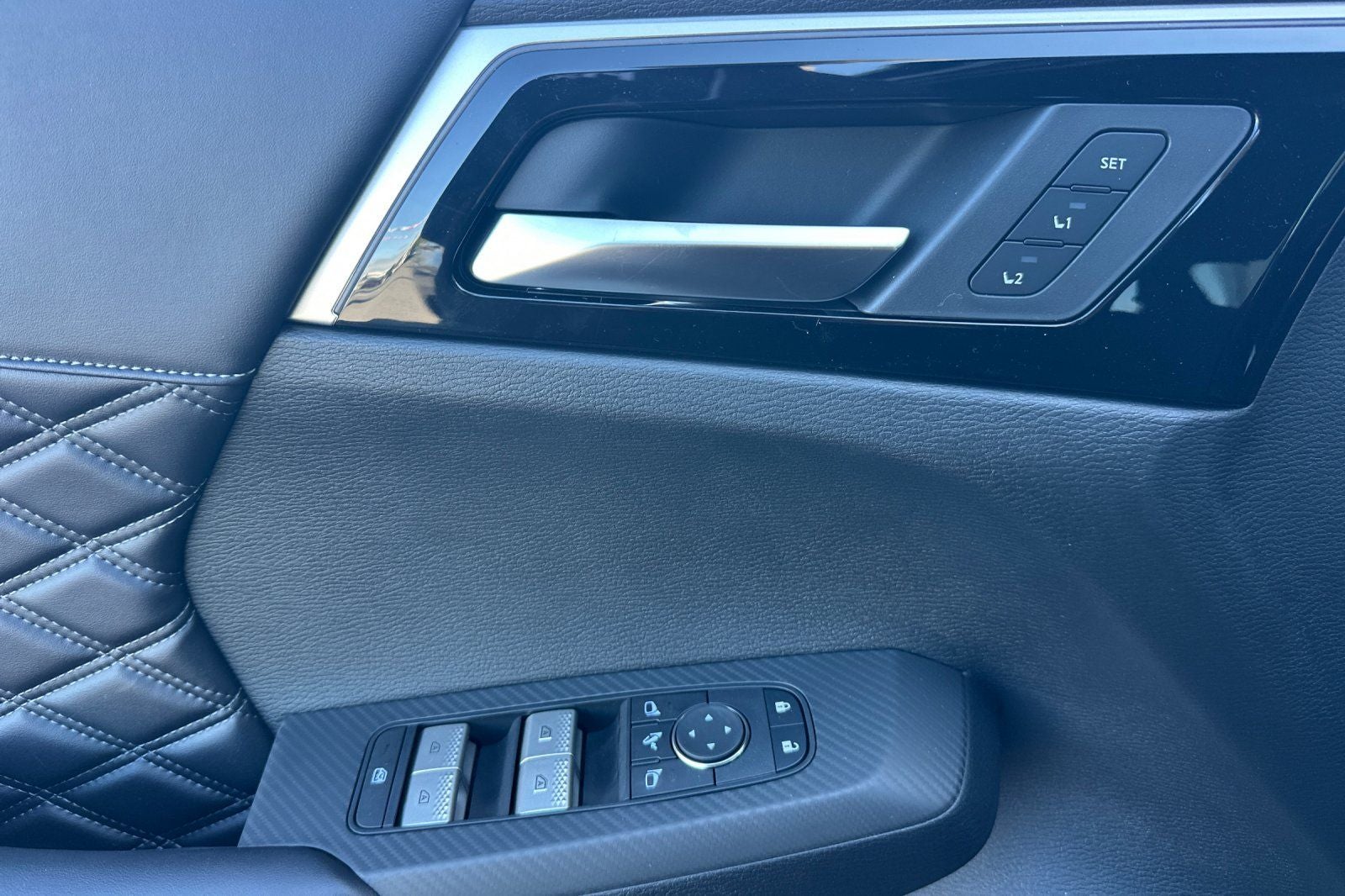 2026 Nissan Rogue Plug-In Hybrid Platinum