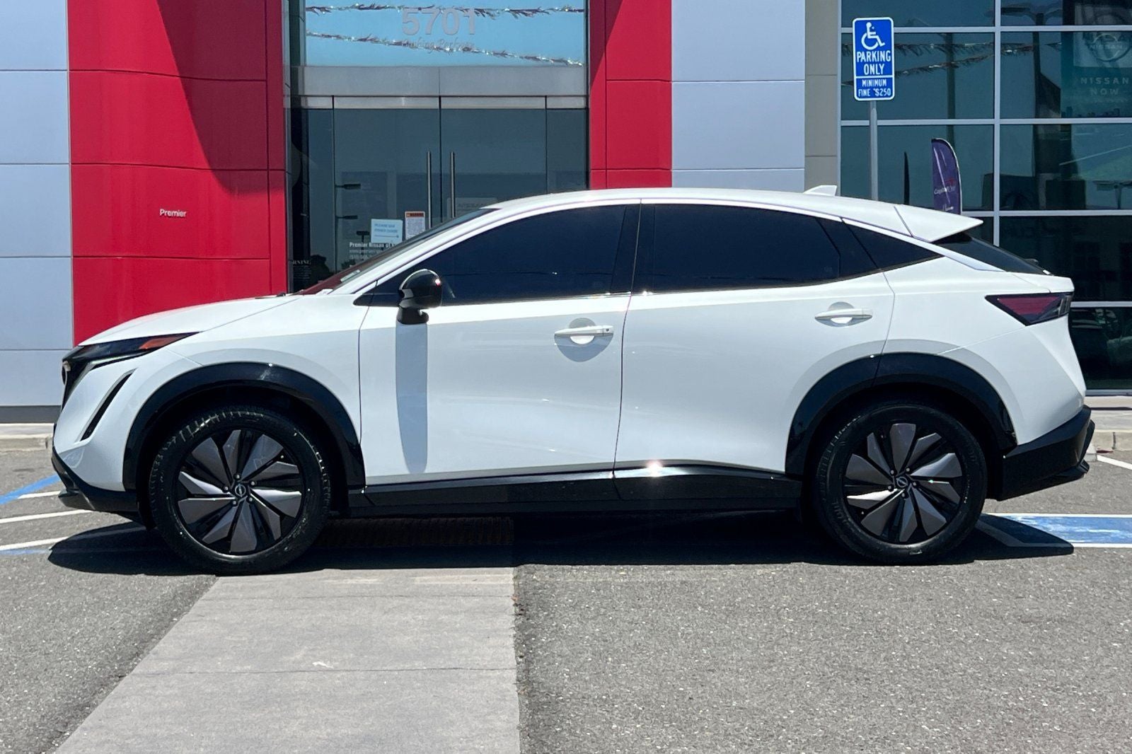 2024 Nissan Ariya ENGAGE