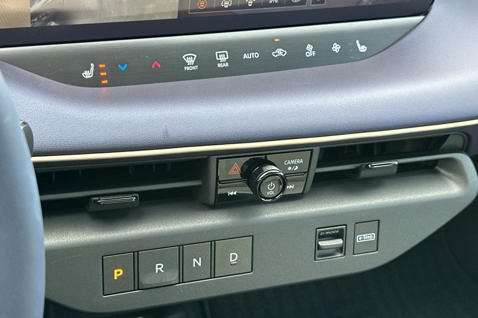 2026 Nissan Leaf PLATINUM+