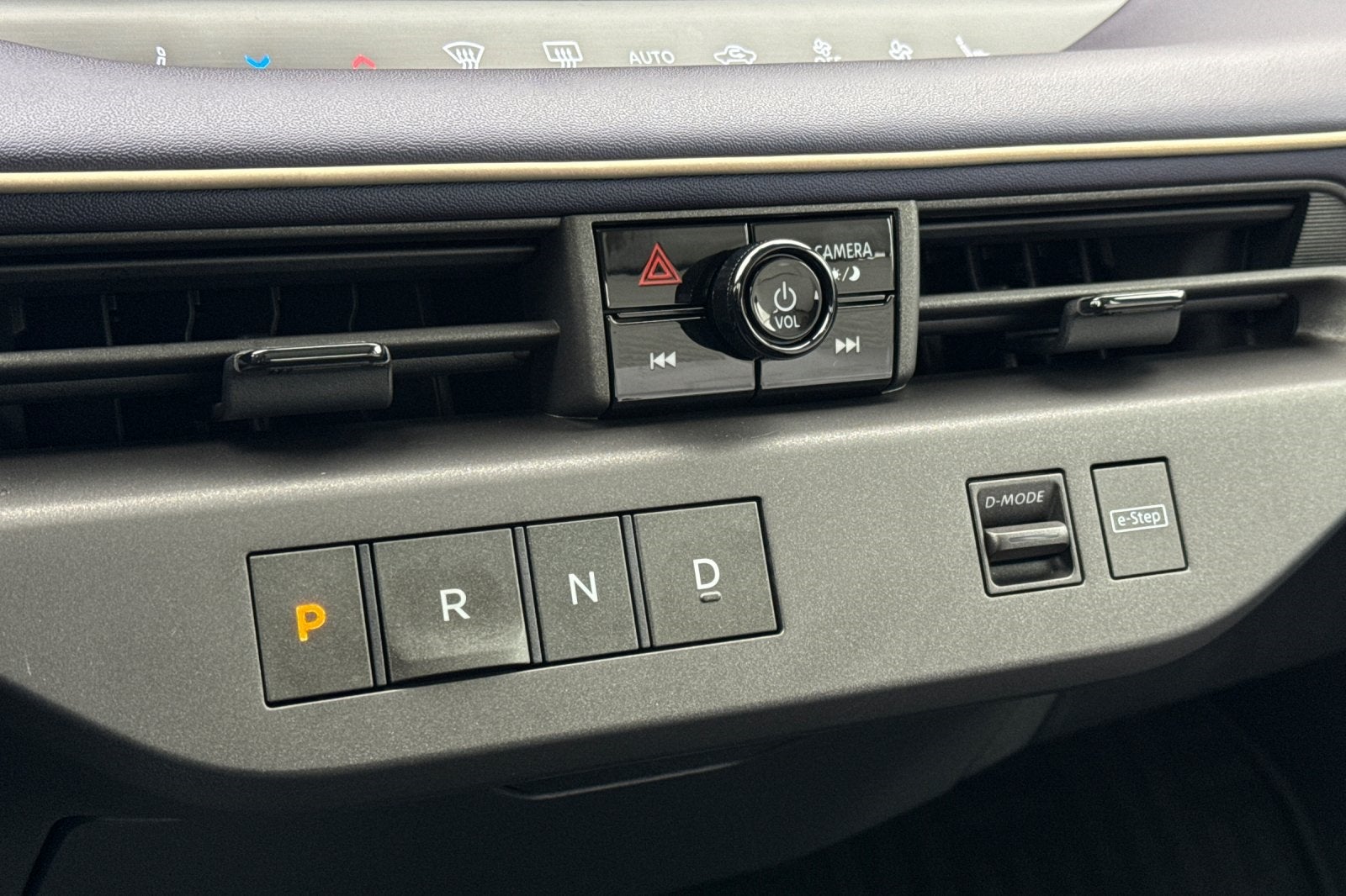 2026 Nissan Leaf PLATINUM+