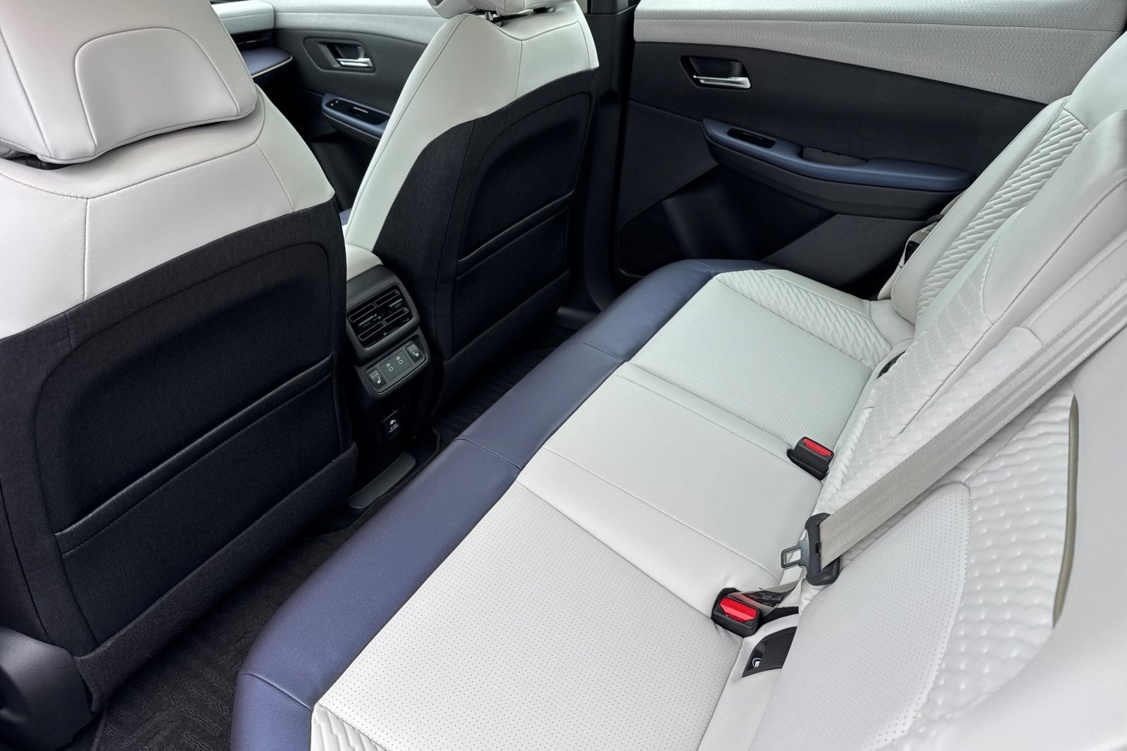 2026 Nissan Leaf PLATINUM+