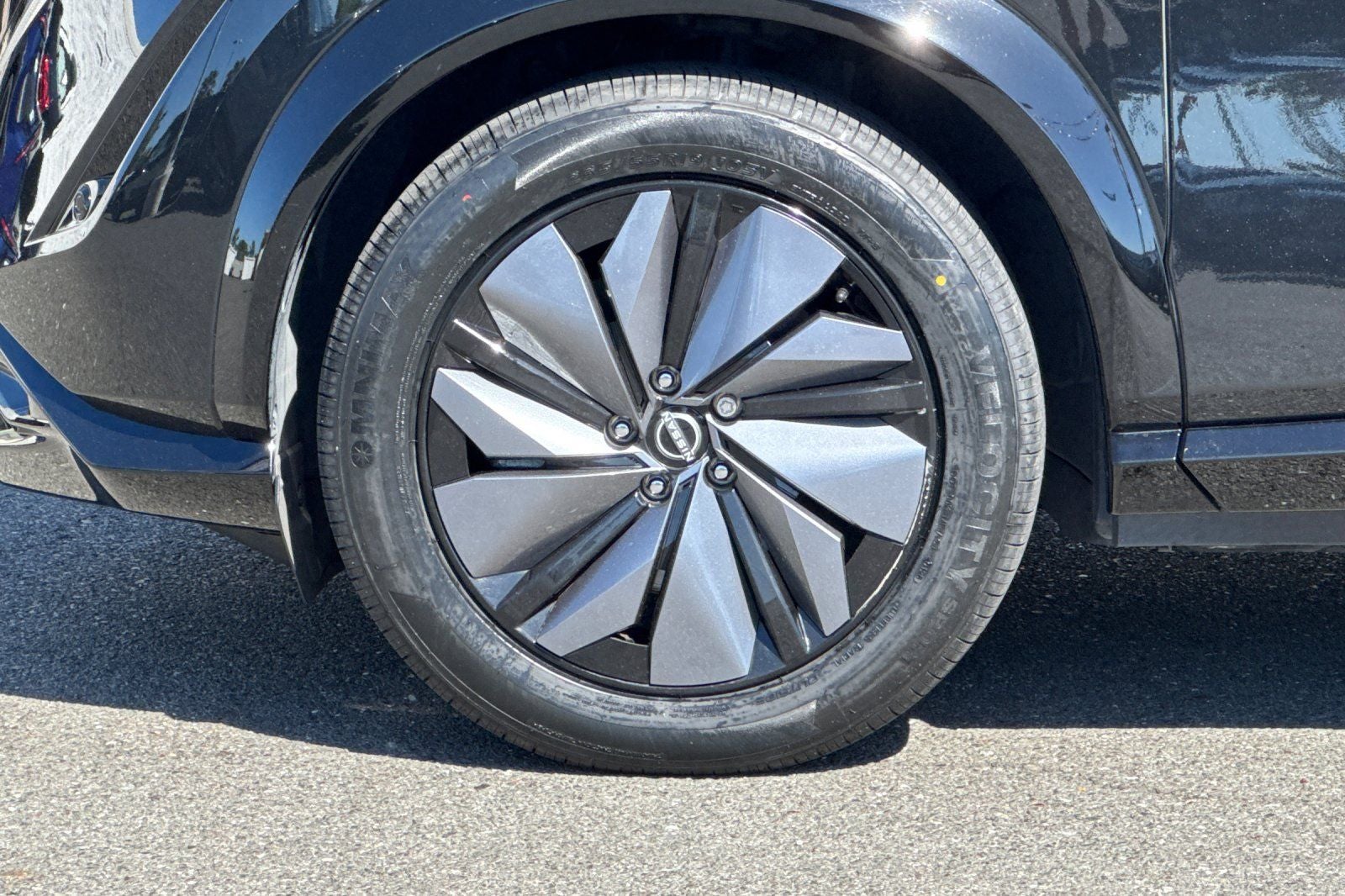 2023 Nissan Ariya VENTURE+