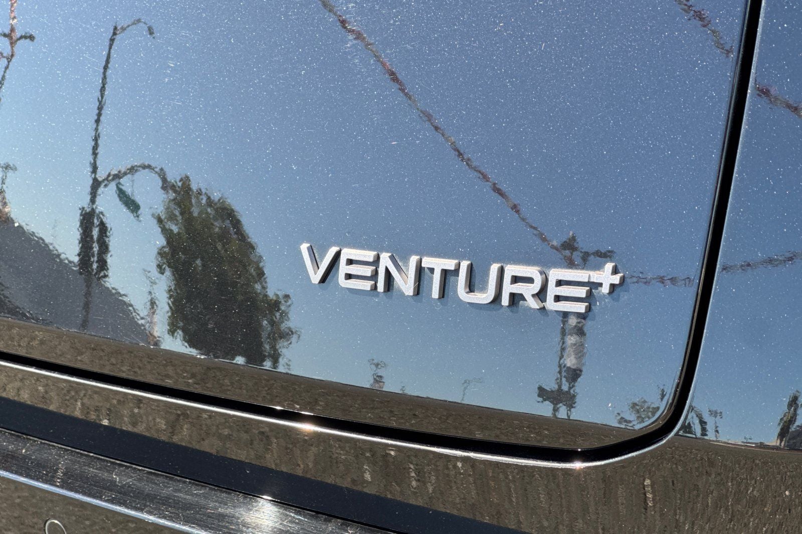 2023 Nissan Ariya VENTURE+