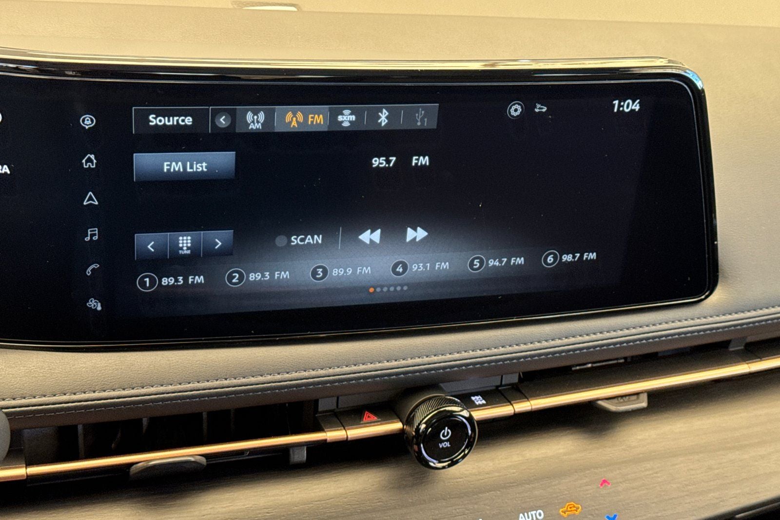 2023 Nissan Ariya VENTURE+
