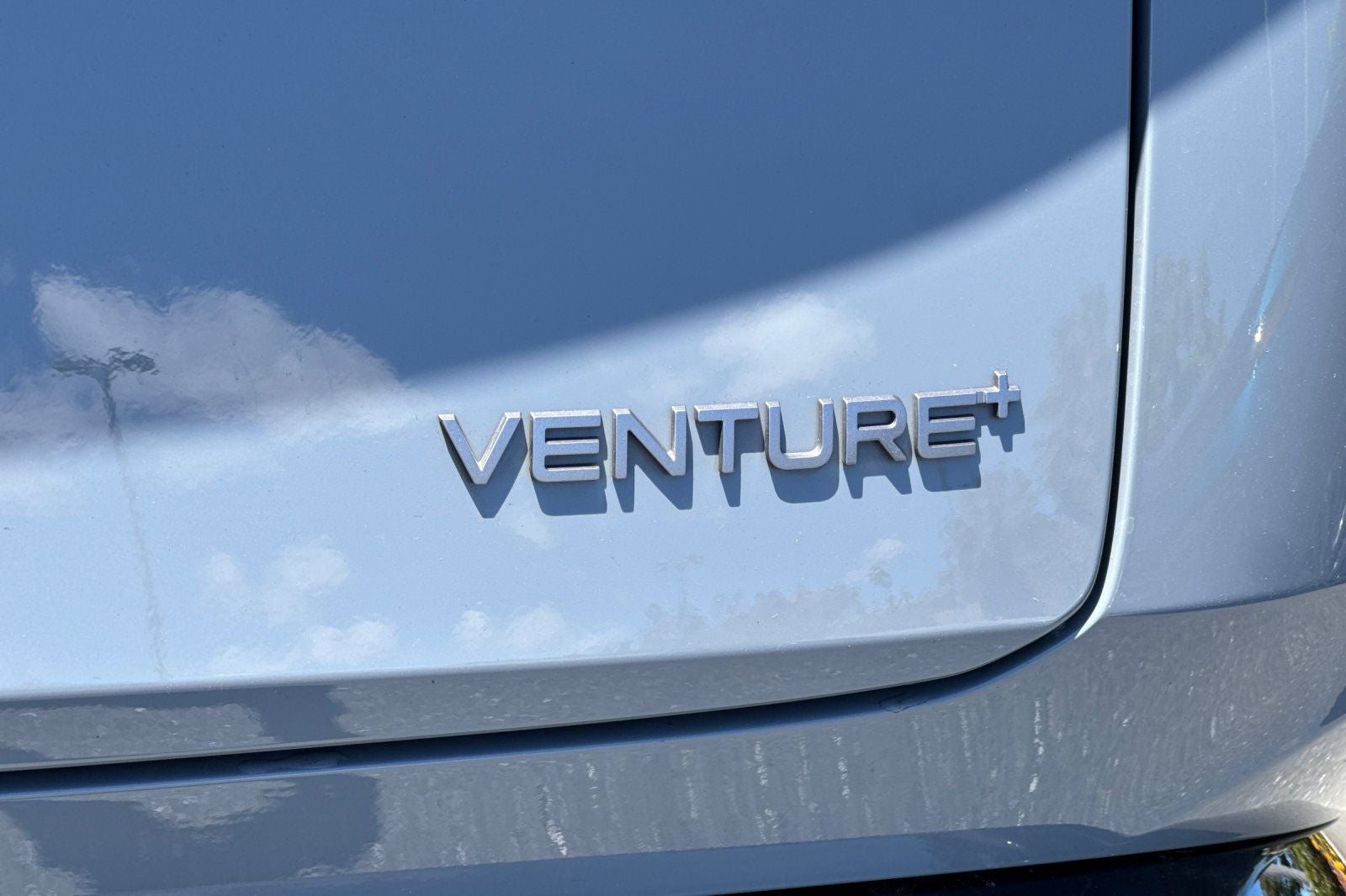 2023 Nissan Ariya VENTURE+