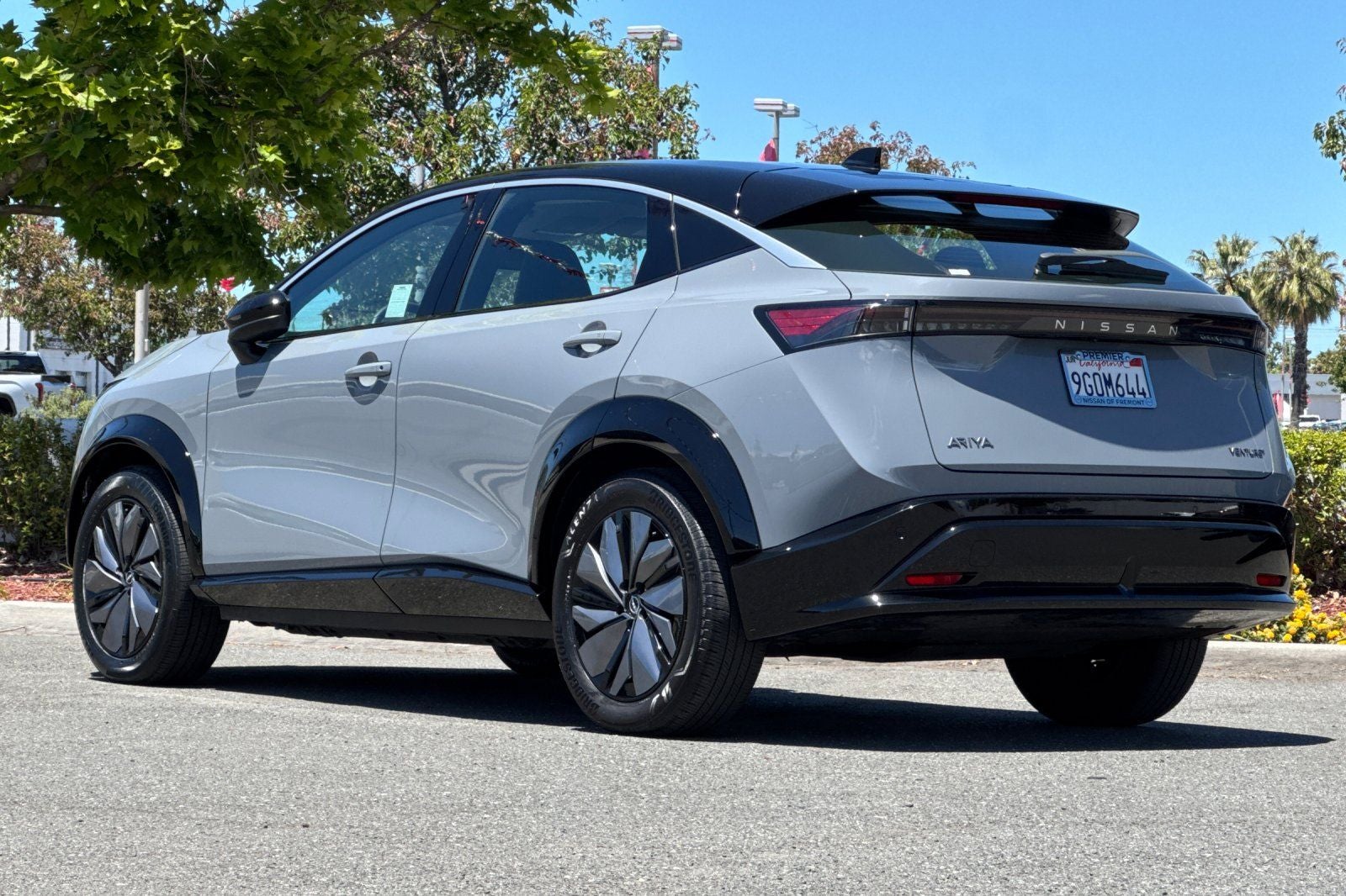 2023 Nissan Ariya VENTURE+