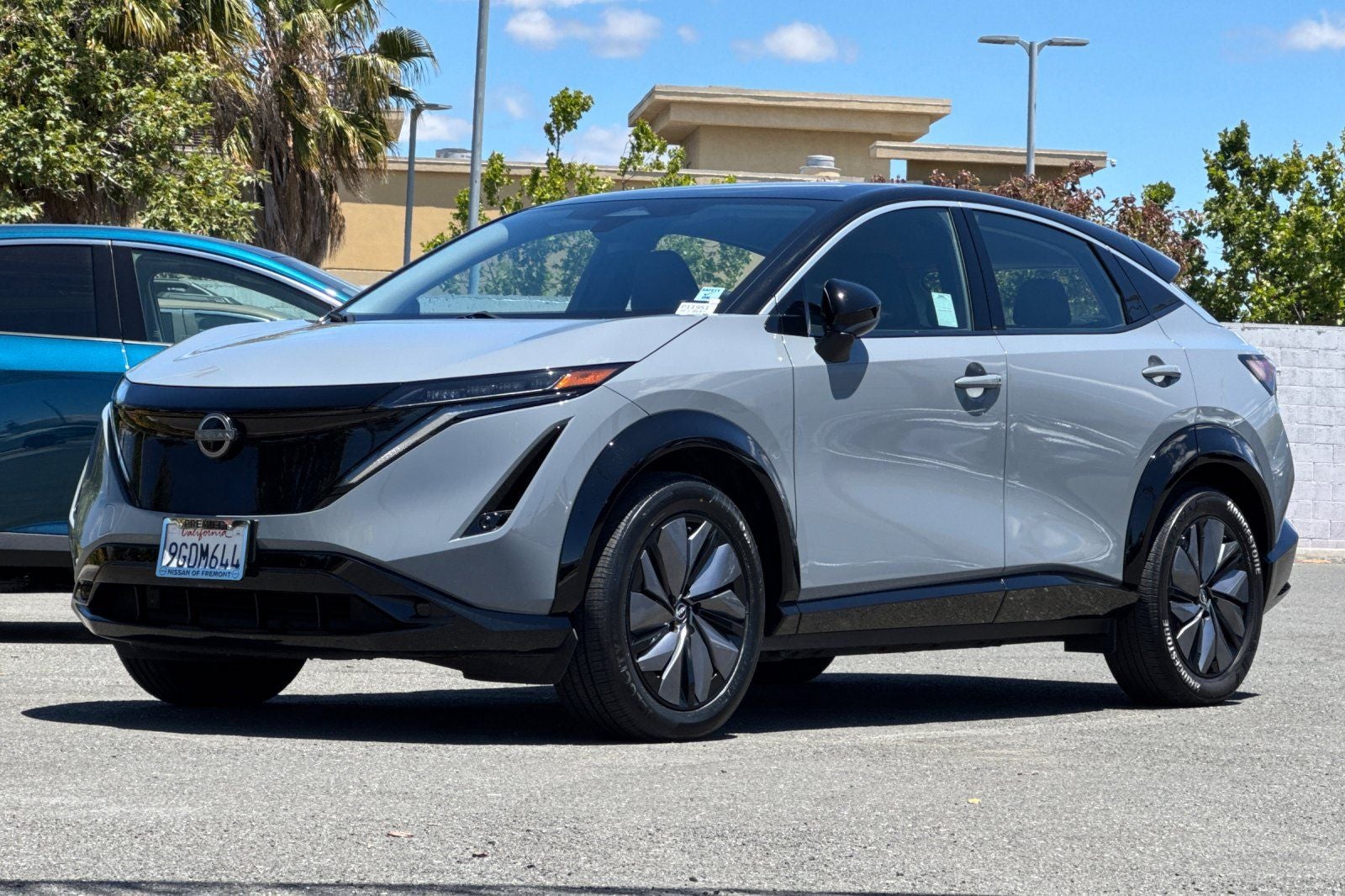 2023 Nissan Ariya VENTURE+