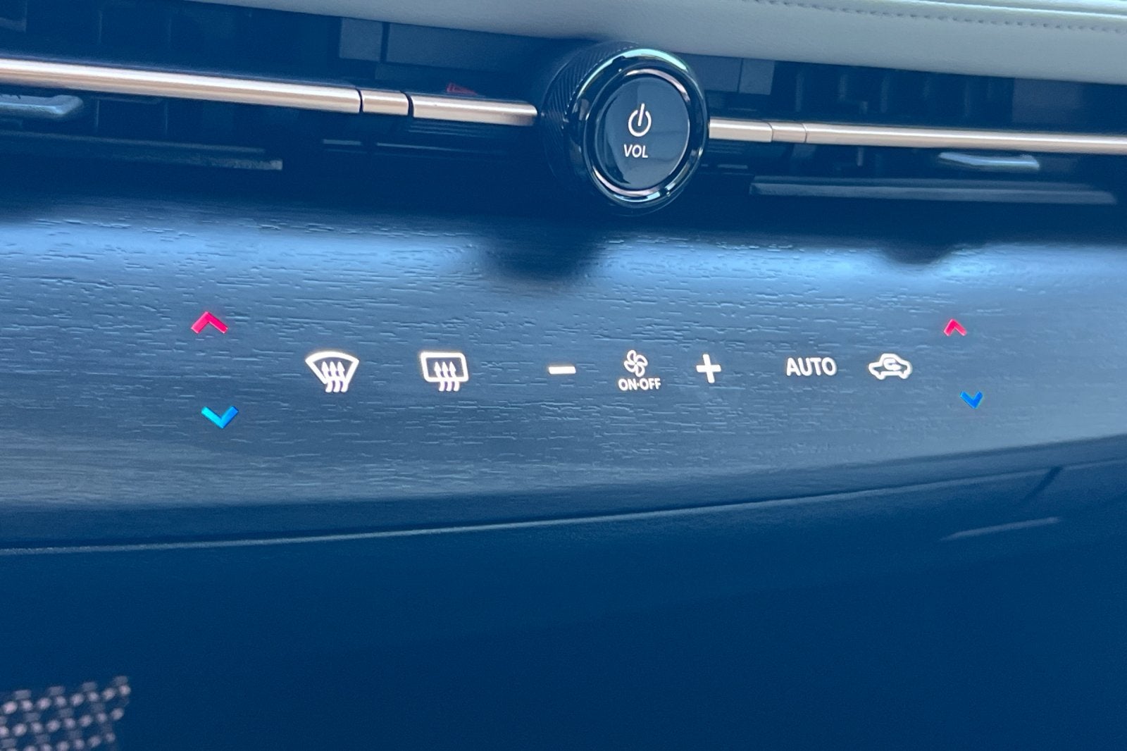 2023 Nissan Ariya EVOLVE+