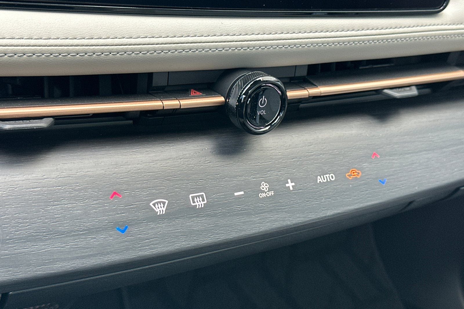 2023 Nissan Ariya EVOLVE+