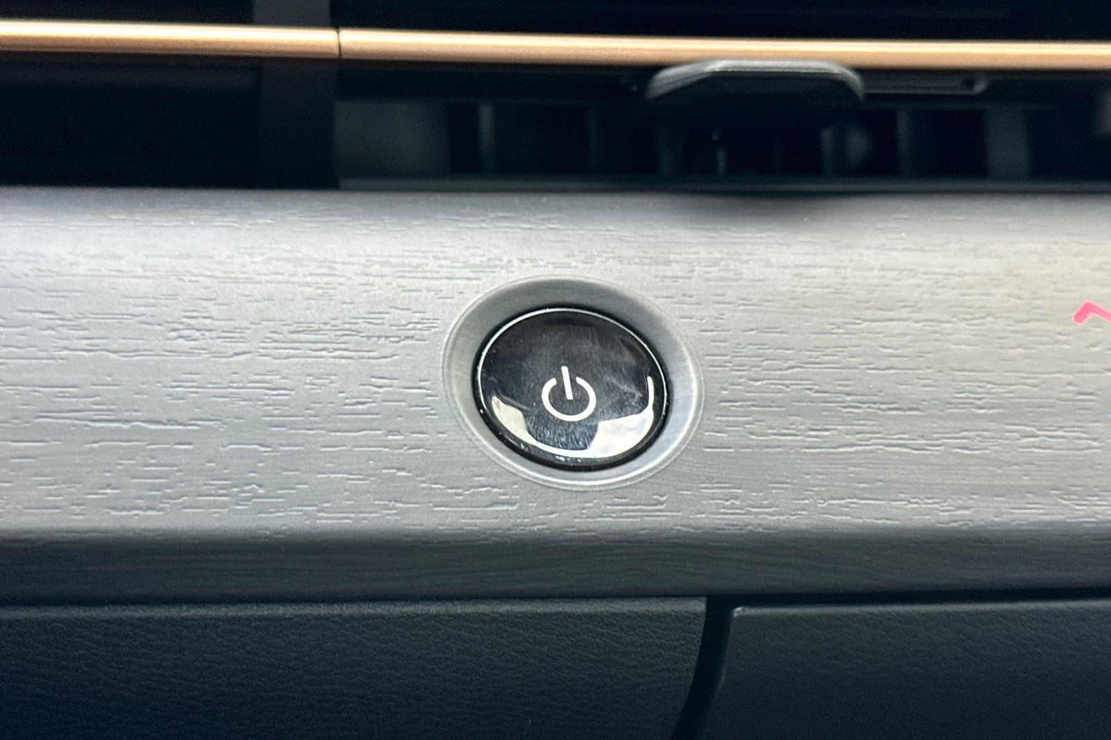 2023 Nissan Ariya EVOLVE+