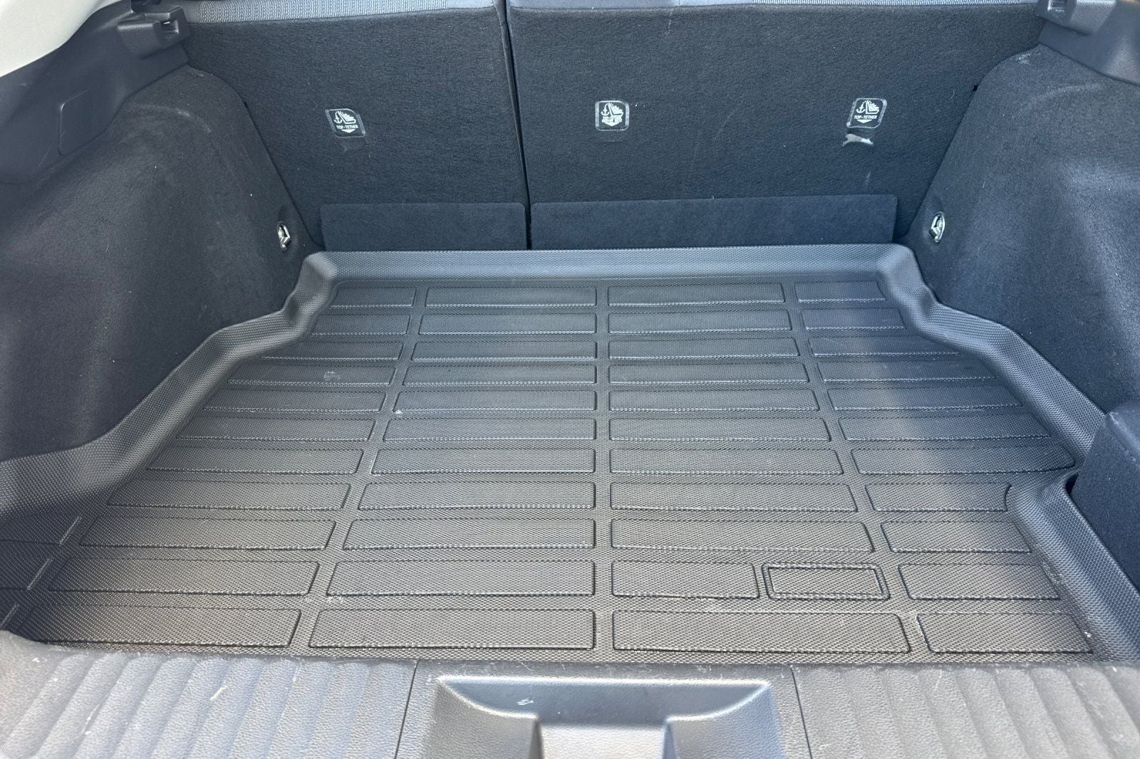 2023 Toyota Prius LE
