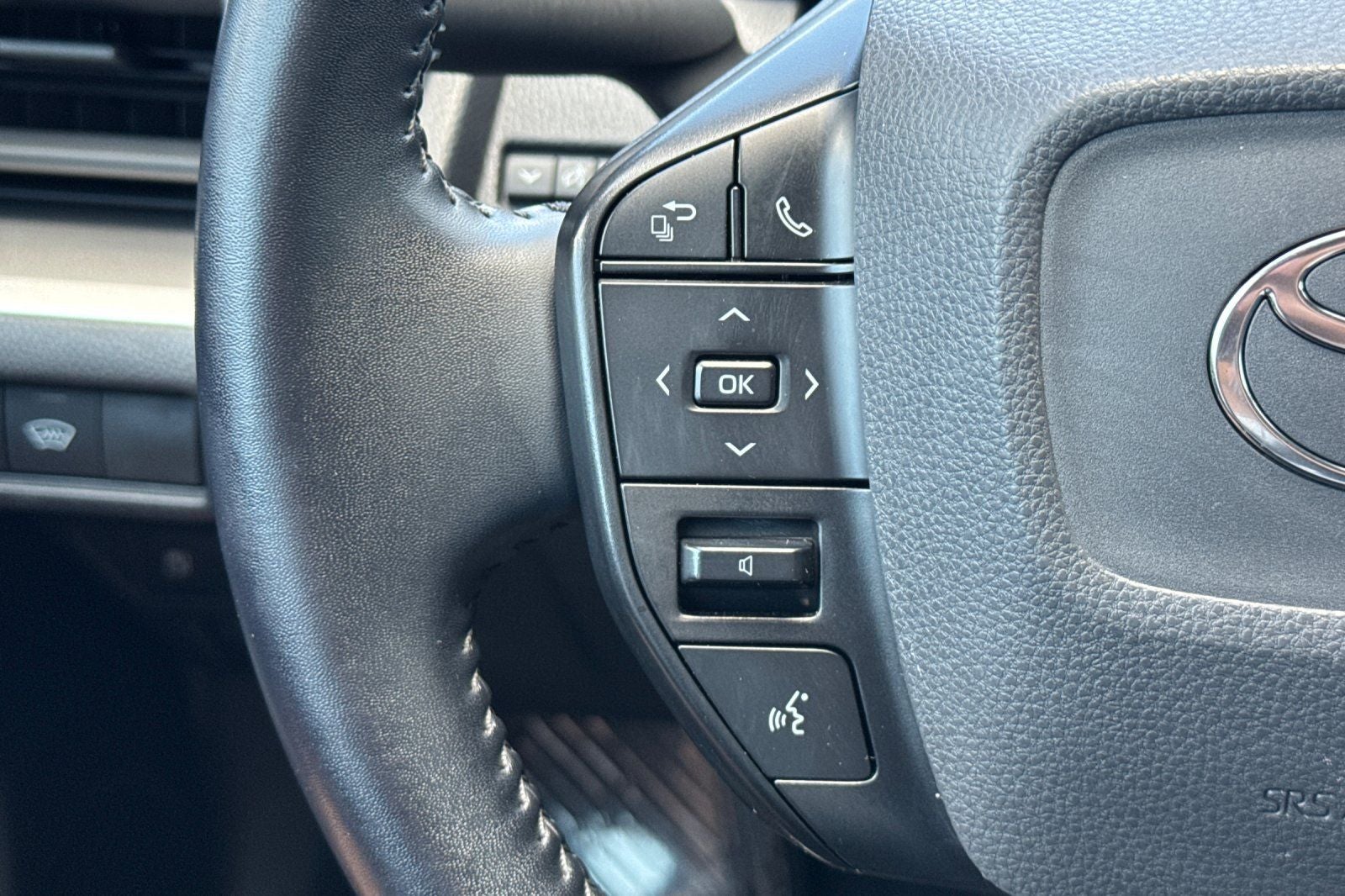 2023 Toyota Prius LE