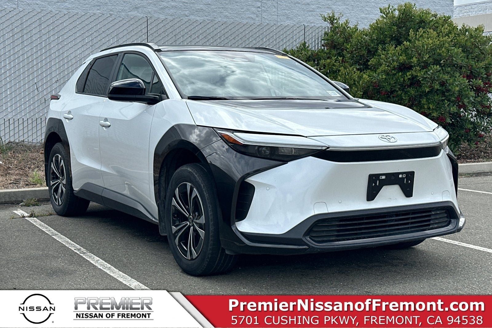 2025 Toyota bZ4X XLE