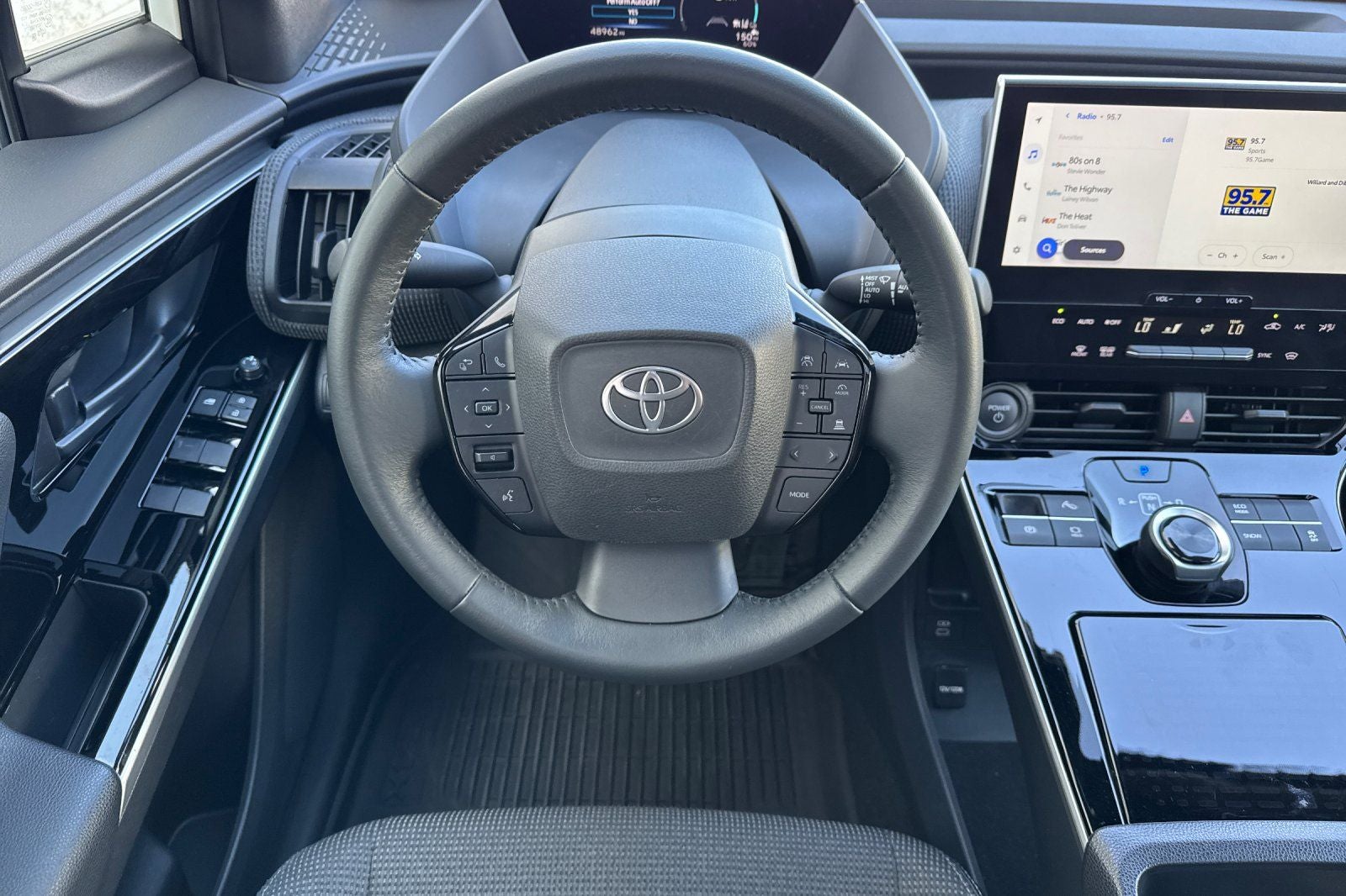 2025 Toyota bZ4X XLE