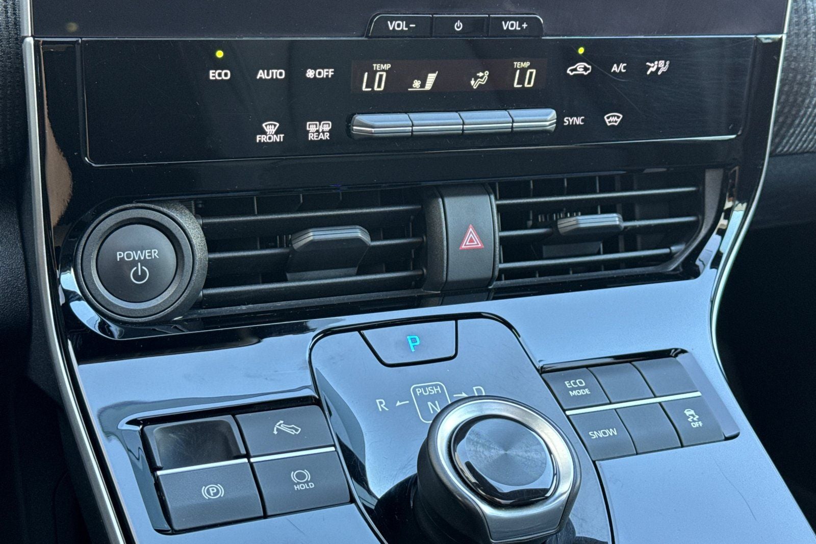 2025 Toyota bZ4X XLE