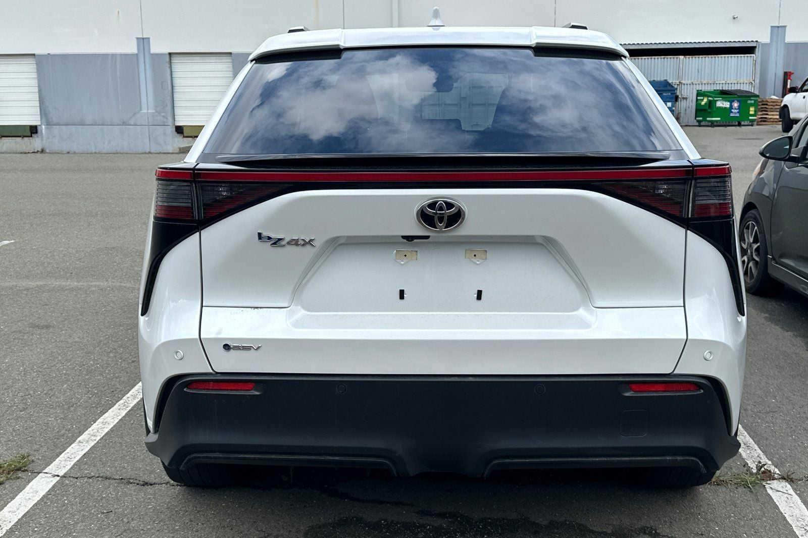 2025 Toyota bZ4X XLE