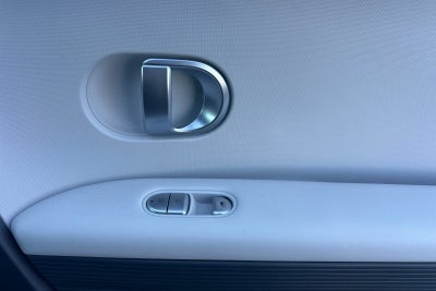 2024 Hyundai IONIQ 5 SE