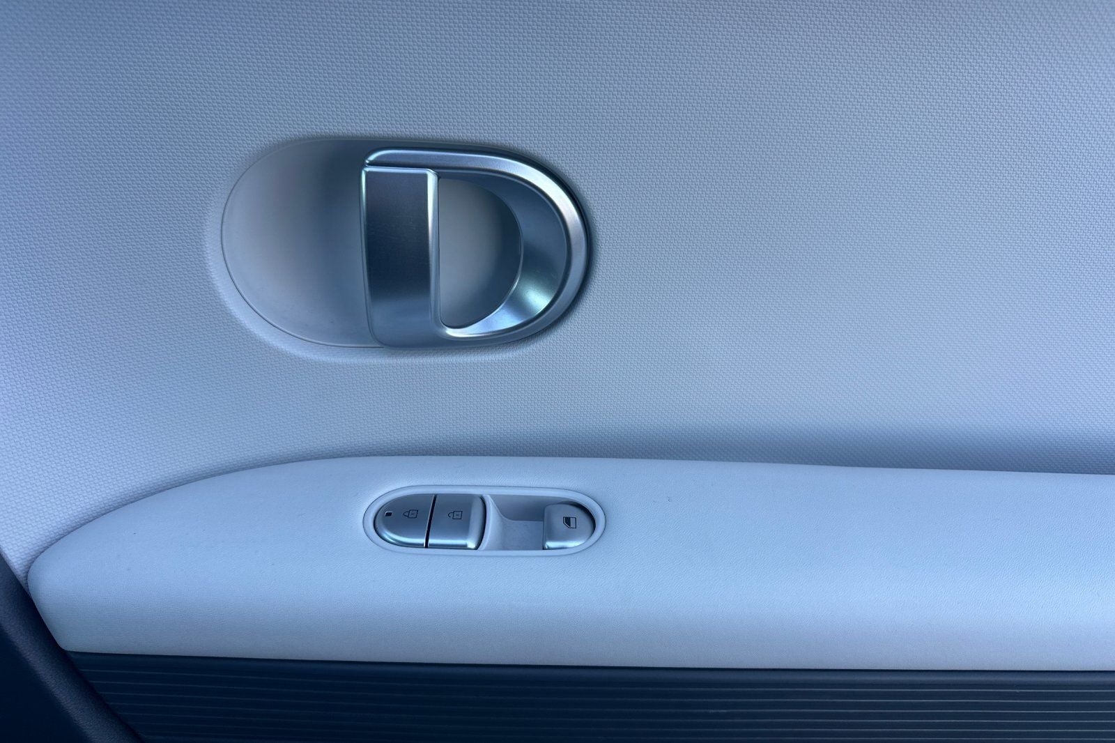 2024 Hyundai IONIQ 5 SE