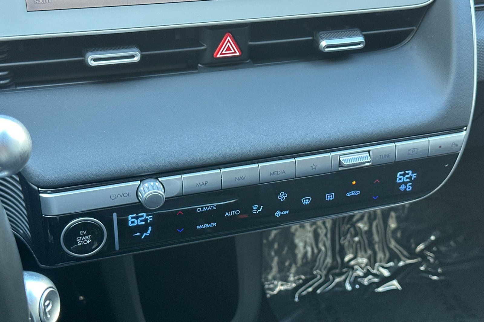 2024 Hyundai IONIQ 5 SE