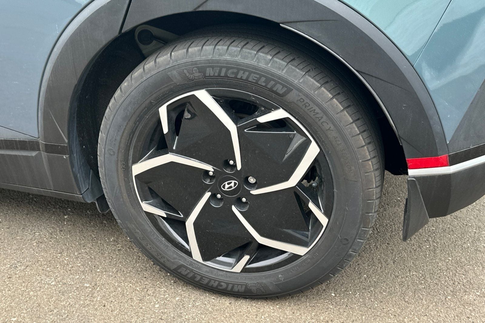 2024 Hyundai IONIQ 5 SE