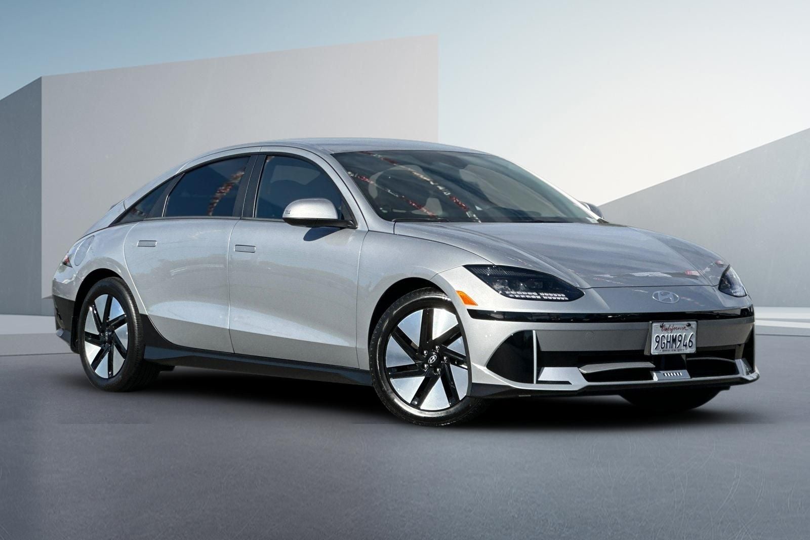2023 Hyundai IONIQ 6 SE Standard Range