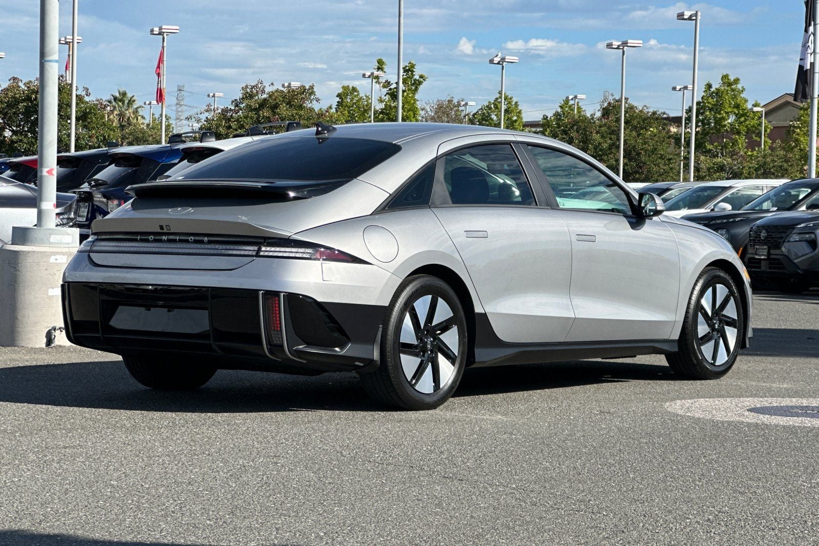 2023 Hyundai IONIQ 6 SE Standard Range