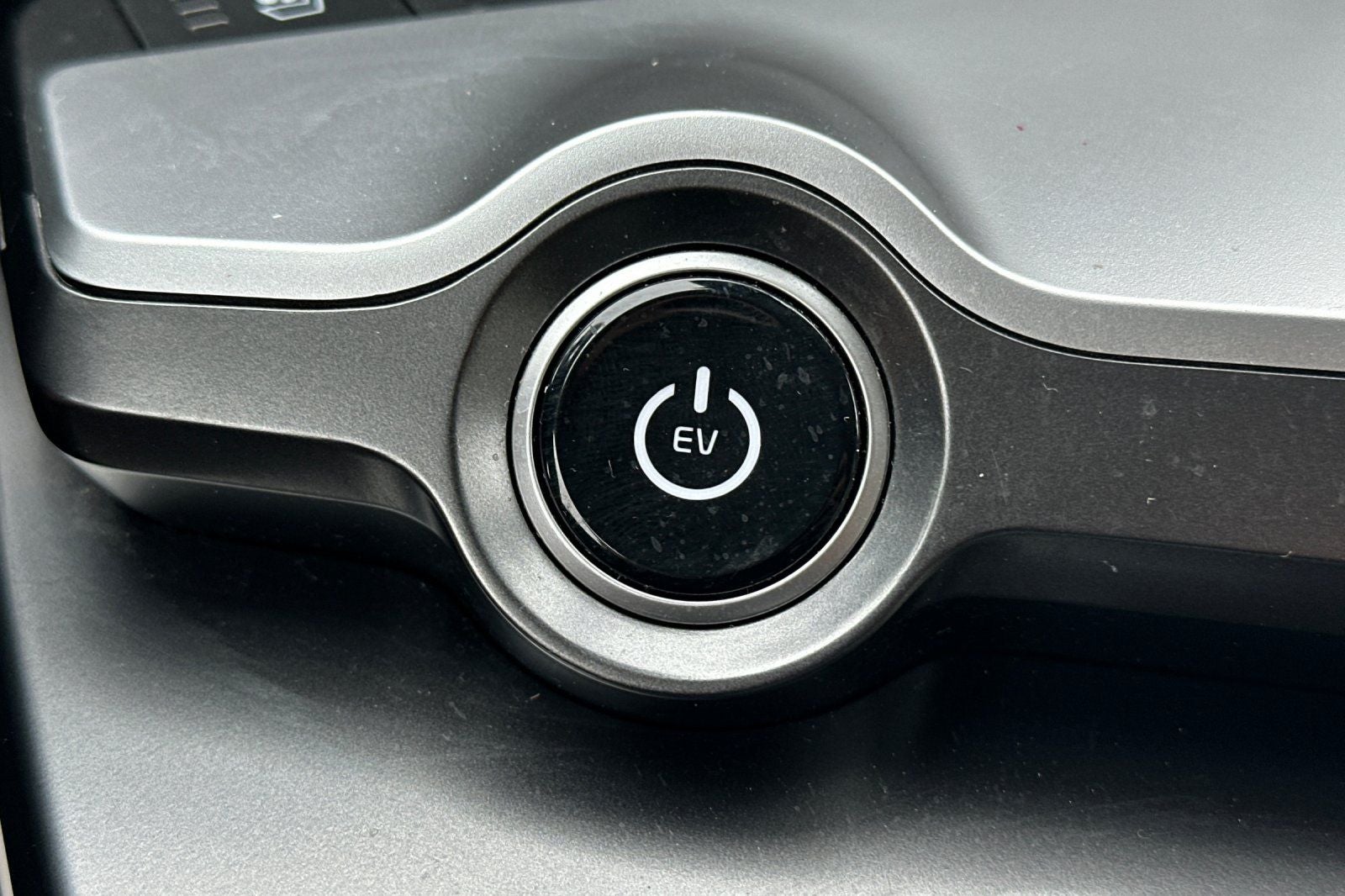 2024 Kia EV6 Wind