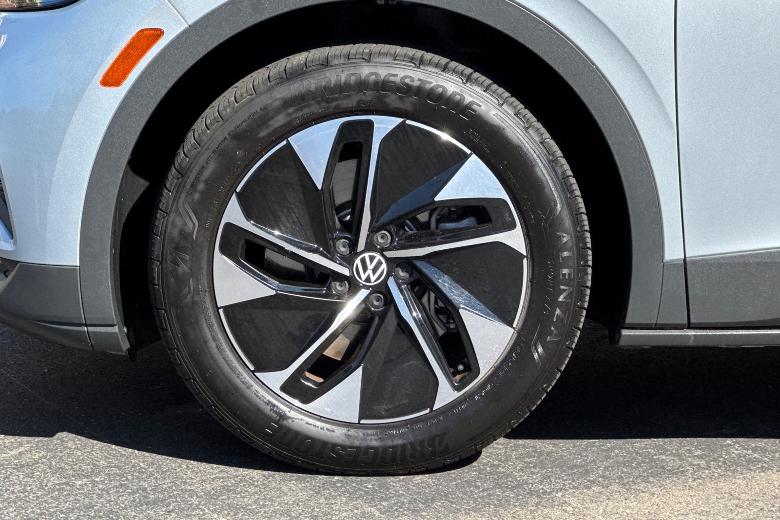 2022 Volkswagen ID.4 Pro