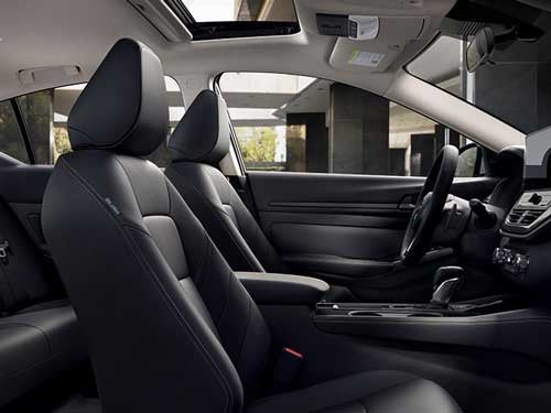 2024 Nissan Altima interior