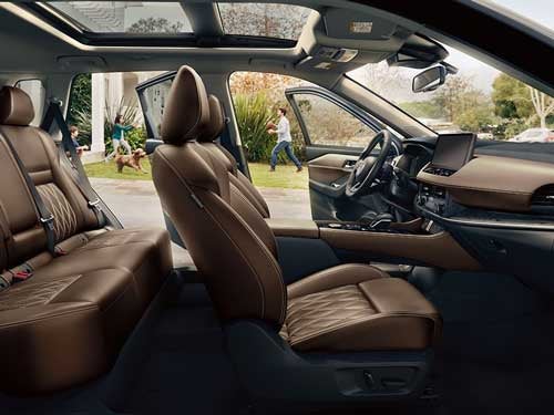 2024 Nissan Rogue interior