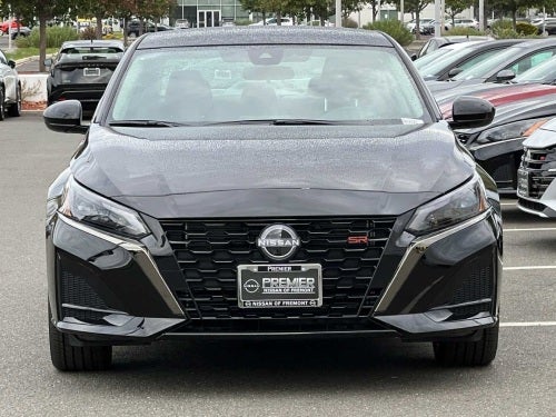 2025 Nissan Altima front exterior view